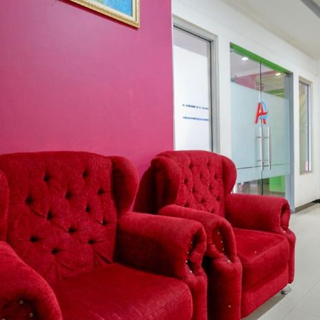 Reddoorz Near Citraland Waterpark Kendari Hotell Lepoleop Eksteriør bilde