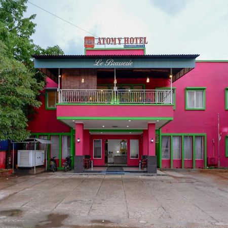 Reddoorz Near Citraland Waterpark Kendari Hotell Lepoleop Eksteriør bilde