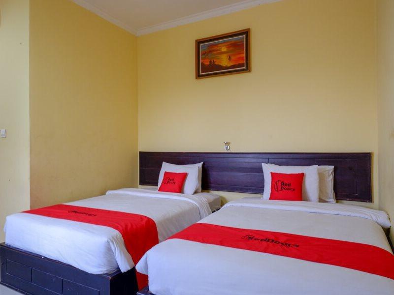 Reddoorz Near Citraland Waterpark Kendari Hotell Lepoleop Eksteriør bilde