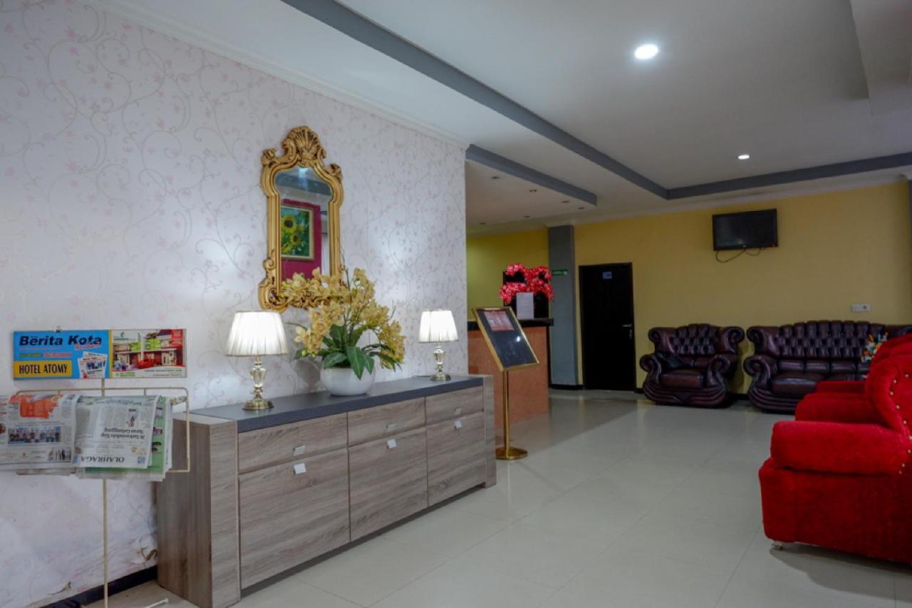 Reddoorz Near Citraland Waterpark Kendari Hotell Lepoleop Eksteriør bilde