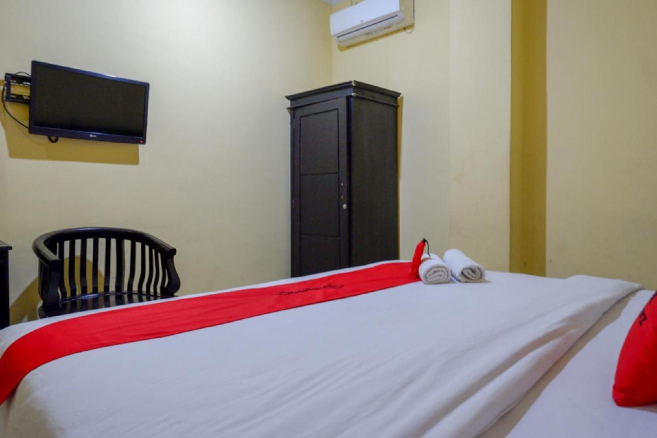 Reddoorz Near Citraland Waterpark Kendari Hotell Lepoleop Eksteriør bilde
