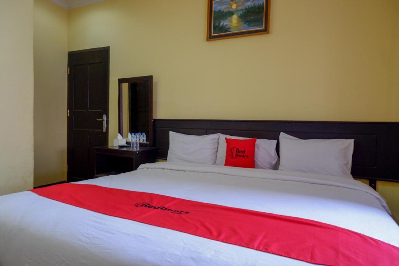 Reddoorz Near Citraland Waterpark Kendari Hotell Lepoleop Eksteriør bilde