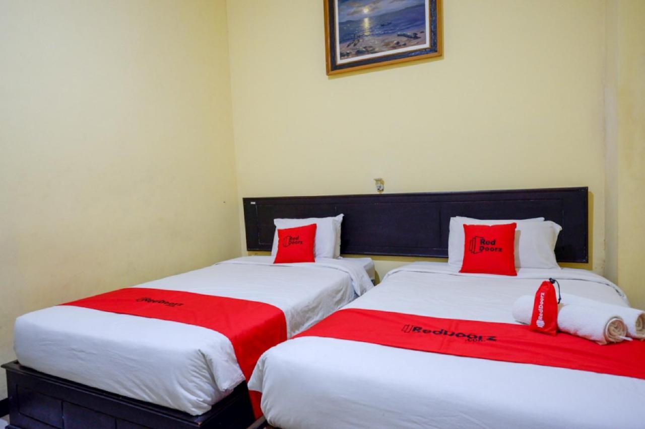 Reddoorz Near Citraland Waterpark Kendari Hotell Lepoleop Eksteriør bilde